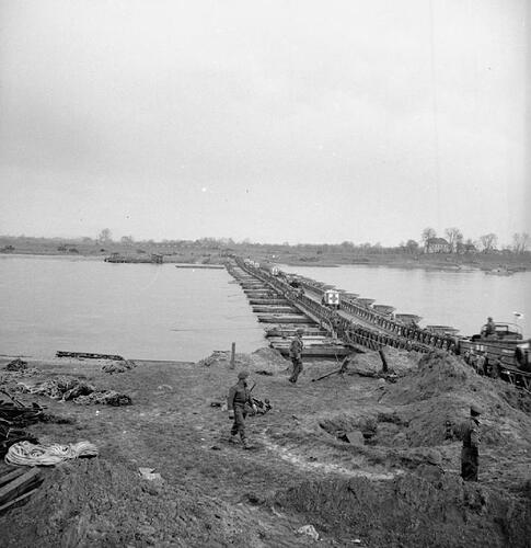 The_British_Army_in_North-west_Europe_1944-45-_the_Rhine_Bridge_BU2638