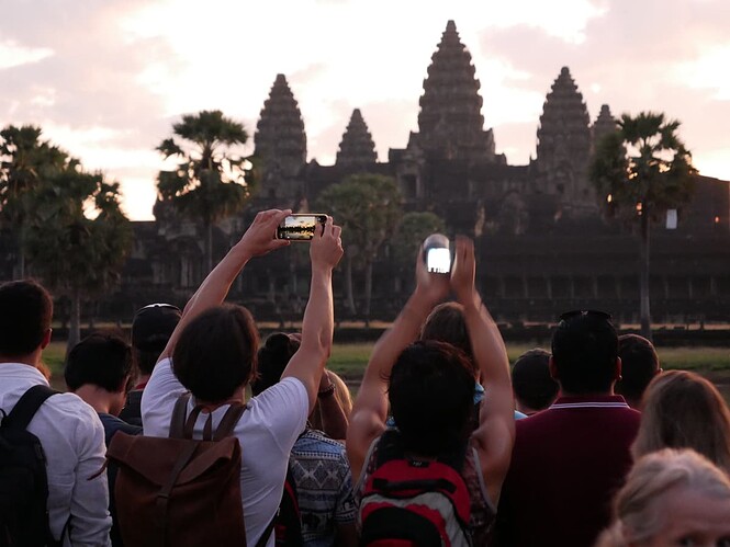 Angkor crowds