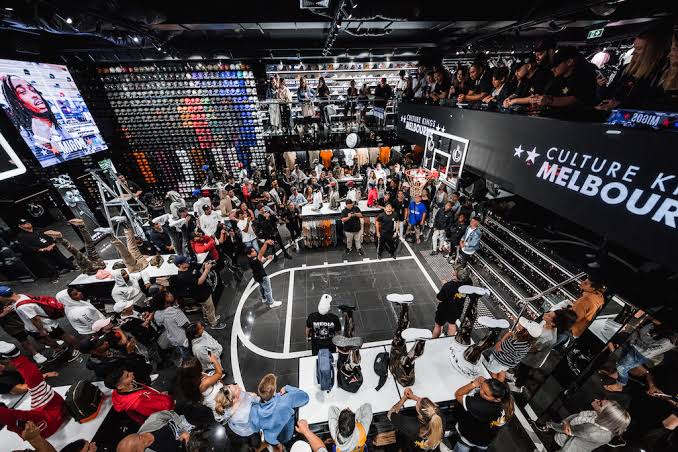 1752311690267957426336111757641